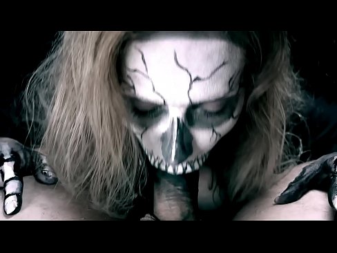 ❤️ Demon qız qara ağzı ilə xoruz əmmək və cum udmaq. ️❌ Sikiş videosu bizdə