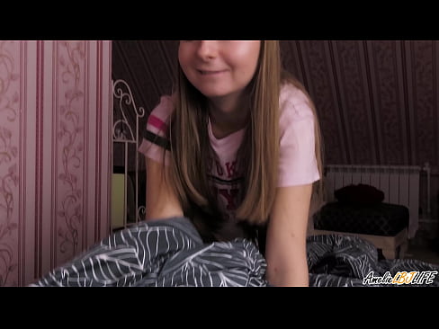 ❤️ Blondie onun BFF-ni dərindən sorur və ağzına boşaldır ️❌ Sikiş videosu bizdə