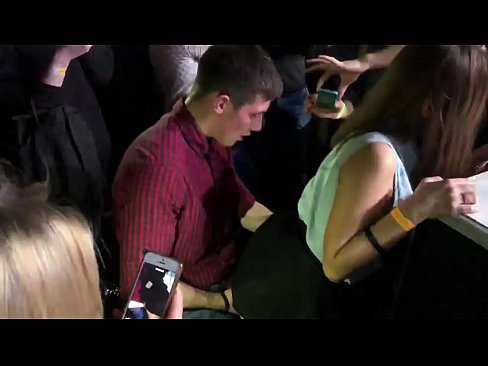 ❤️ Rus gecə klubunda əsl seks. 18 yaşlı rus qızı gecə klubunda anus və vajinada sikilib ️❌ Sikiş videosu bizdə